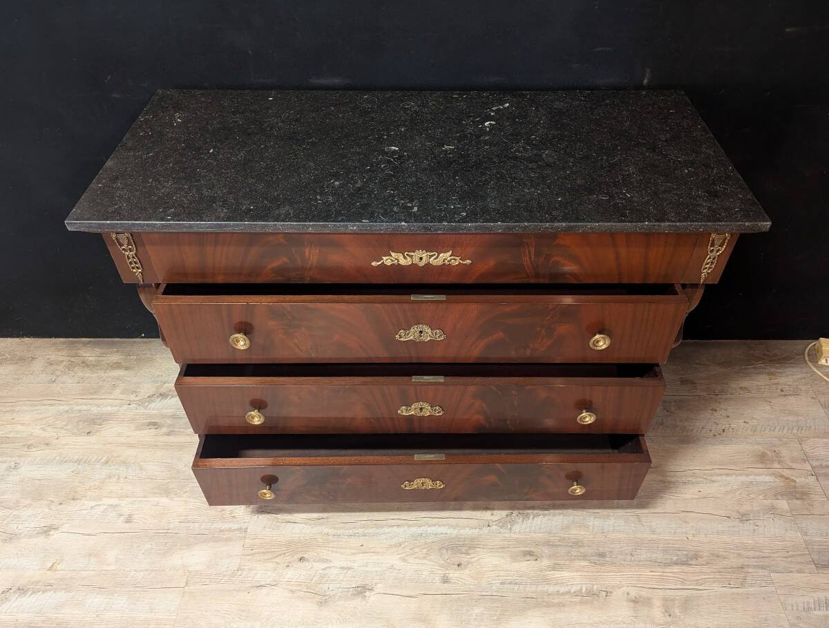 Mahogany chest of drawers with swan decoration