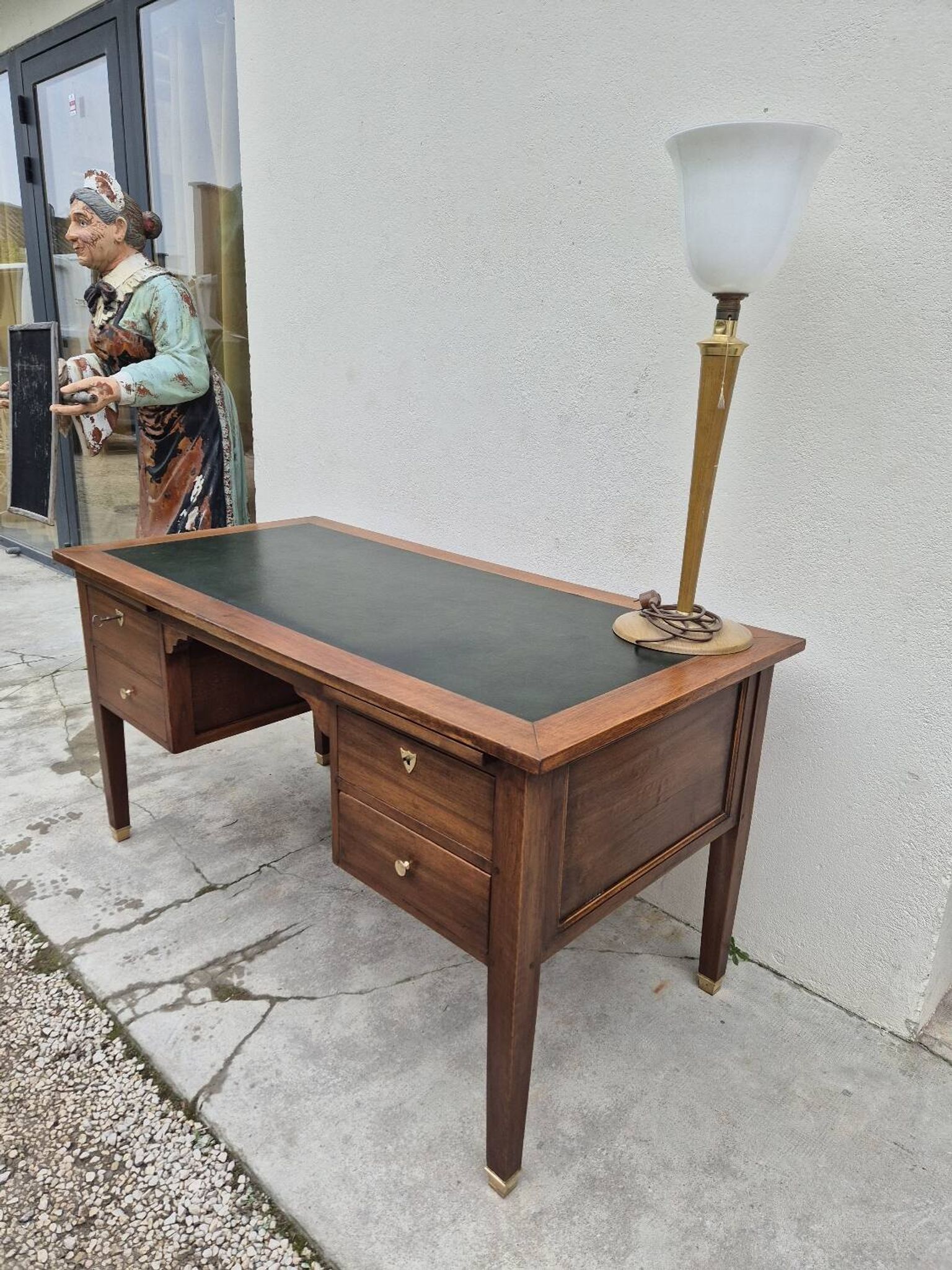 Louis XVI style minister's desk in solid walnut, 4 drawers, old manufacture