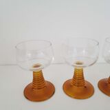 4 vintage foot glasses