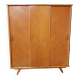 Compass feet cabinet