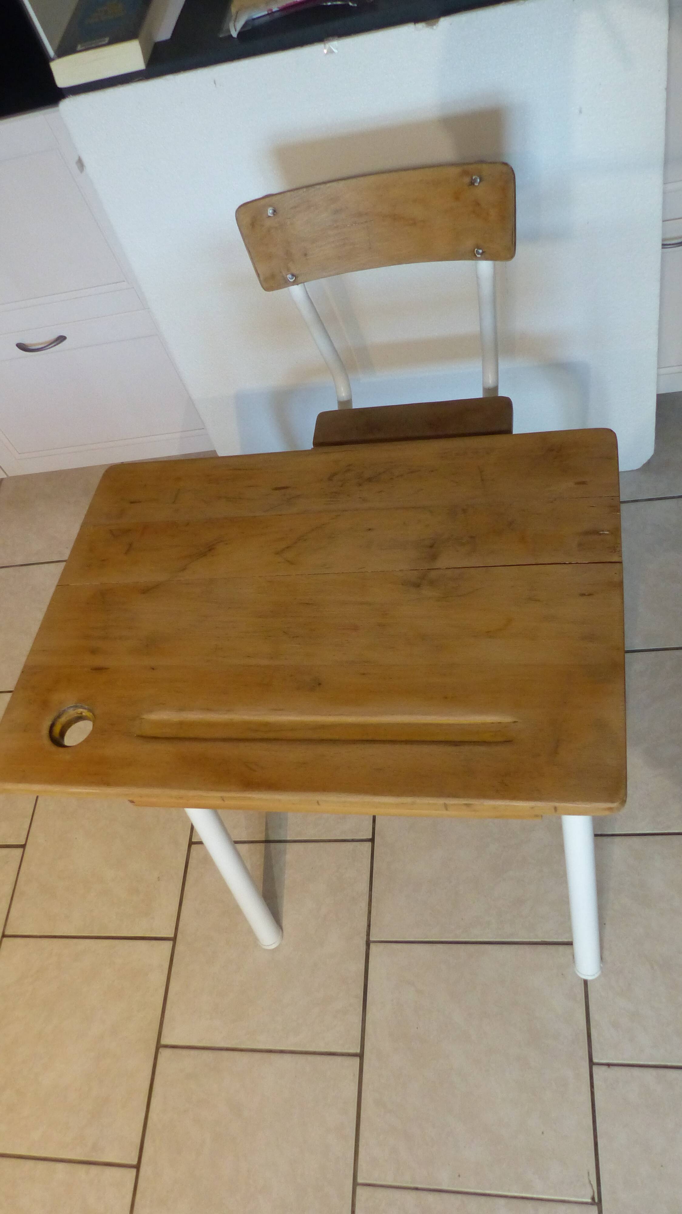 Desk with his chair