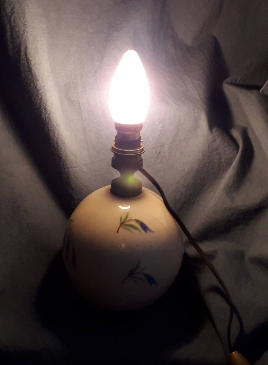 Lamp base in pink opaline