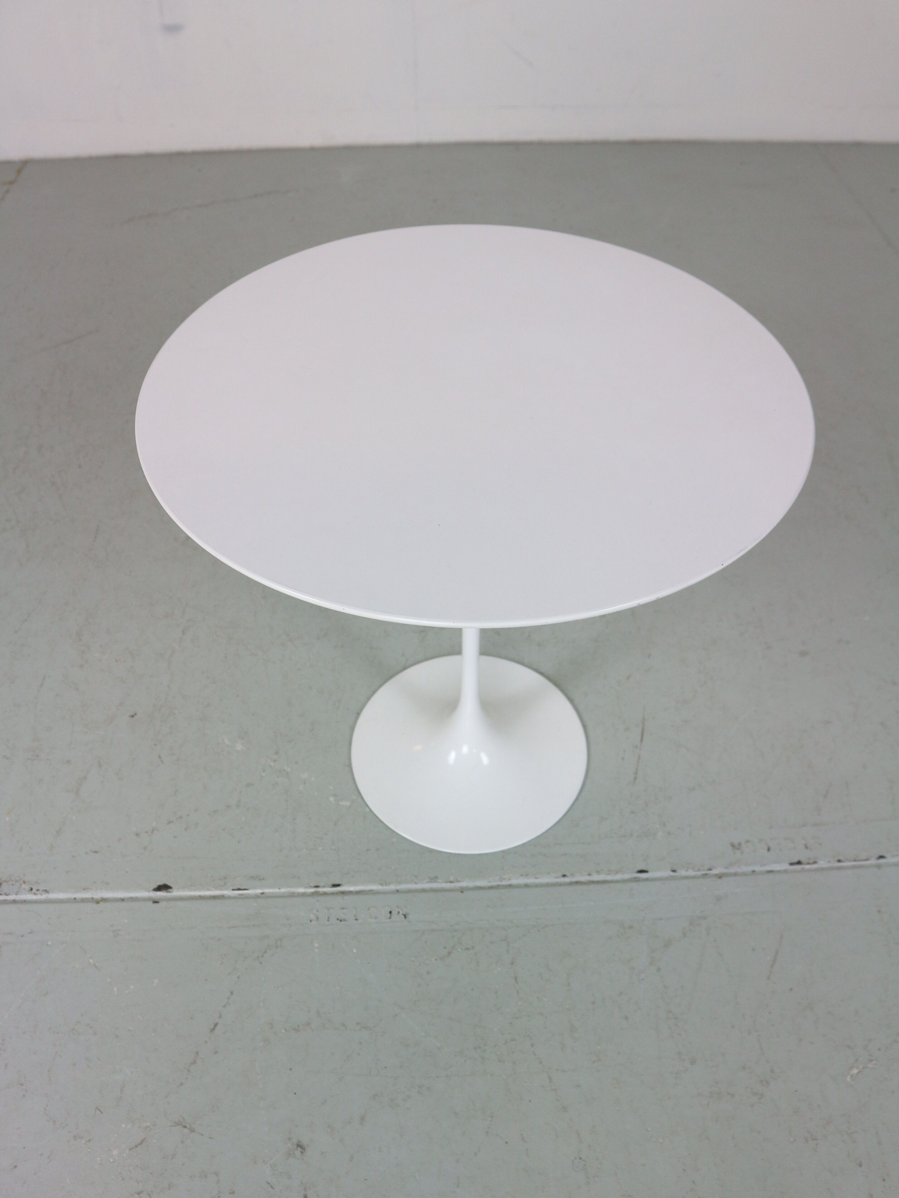 Eero Saarinen White Vintage Tulip Side Table for Knoll, 1960