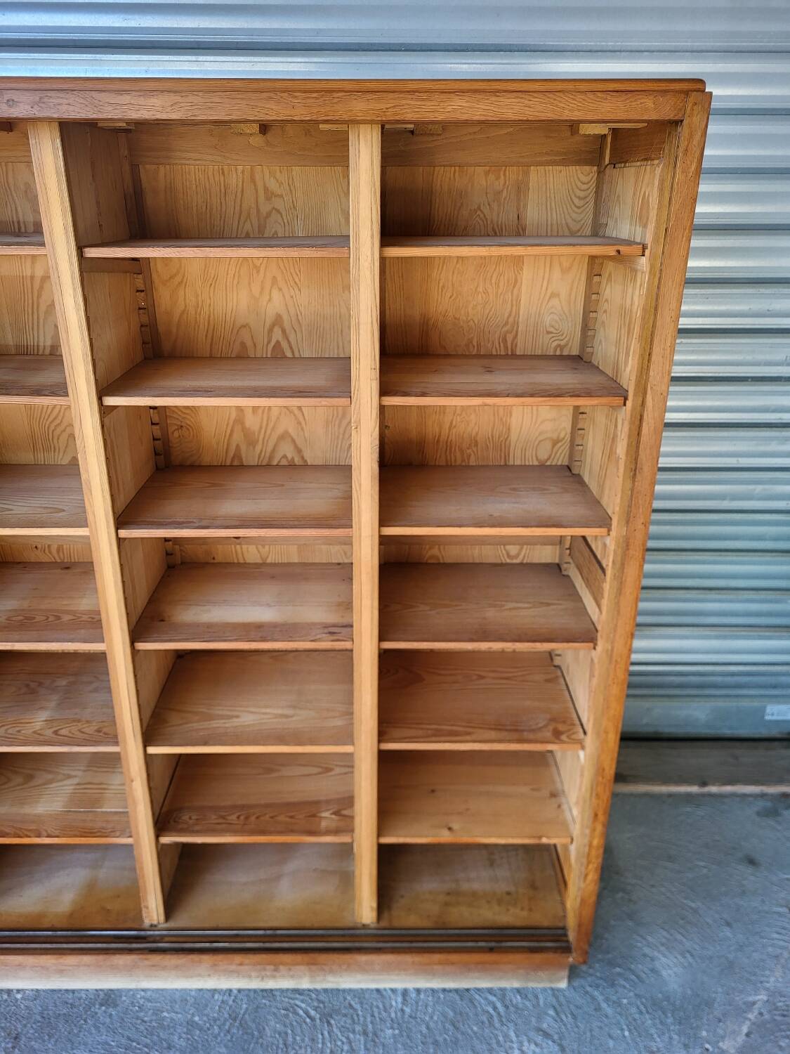 Authentique grand meuble rangement classeur Vintage en bois massif