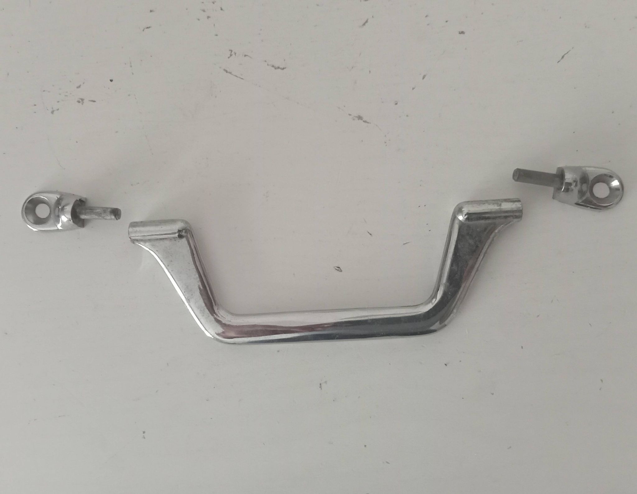 Poignée de meuble vintage chrome années 60