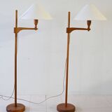 Paire de lampadaires en teck par Carl Malmsten