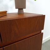 Teck plus fin kastje met lades, nr. 1