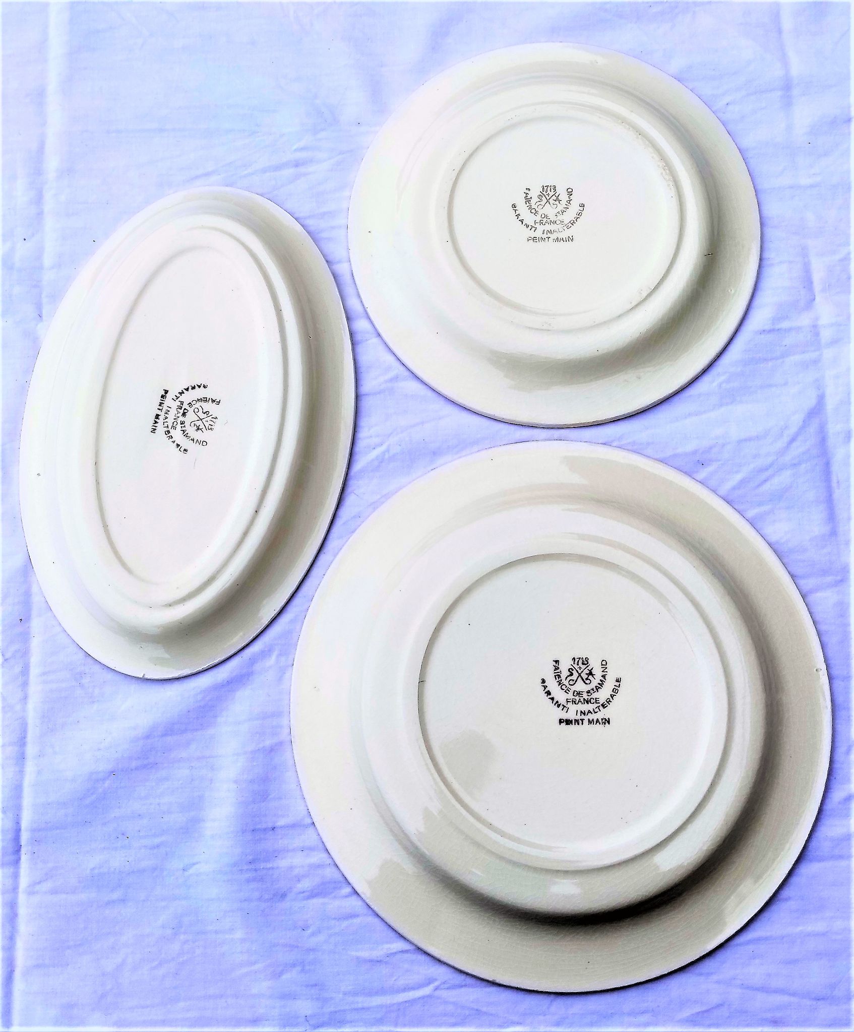 service of 12 flat plates /12 for dessert / 1 hand painted dish st amand 1960