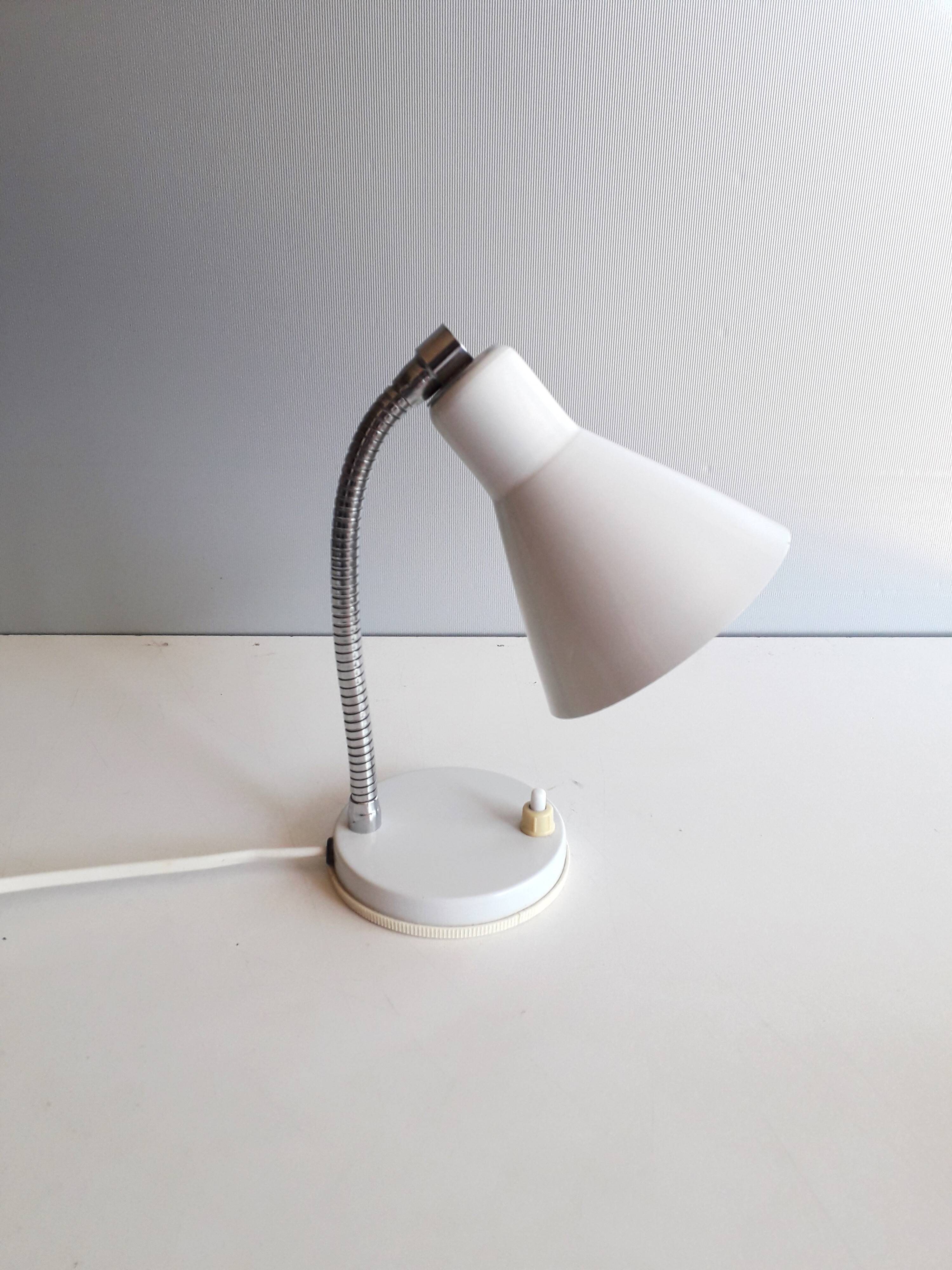 Vintage desk lamp / reading light - white lacquered - 1970s