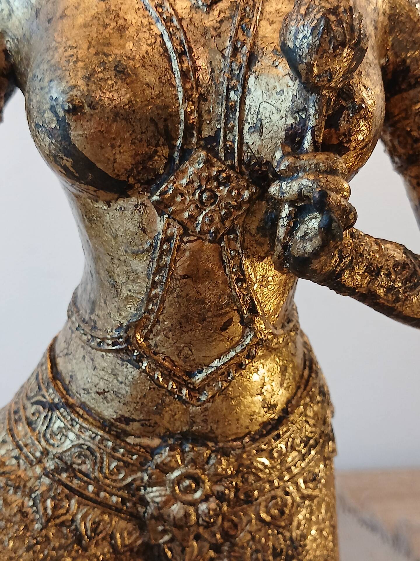 Unique and monumental Siamese bronze lamp from the 19th century, Thailand, 76 stamped.