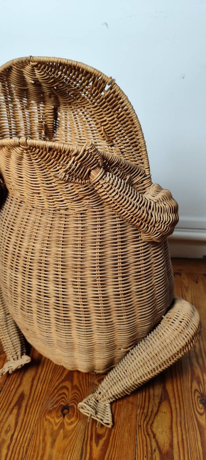 Frog magazine rack by Olivier Cajan 1960-1970