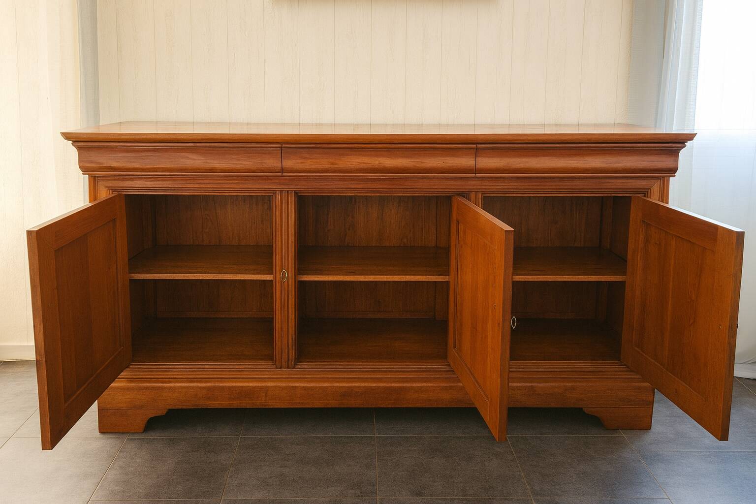 Buffet style Louis Philippe in solid cherry wood