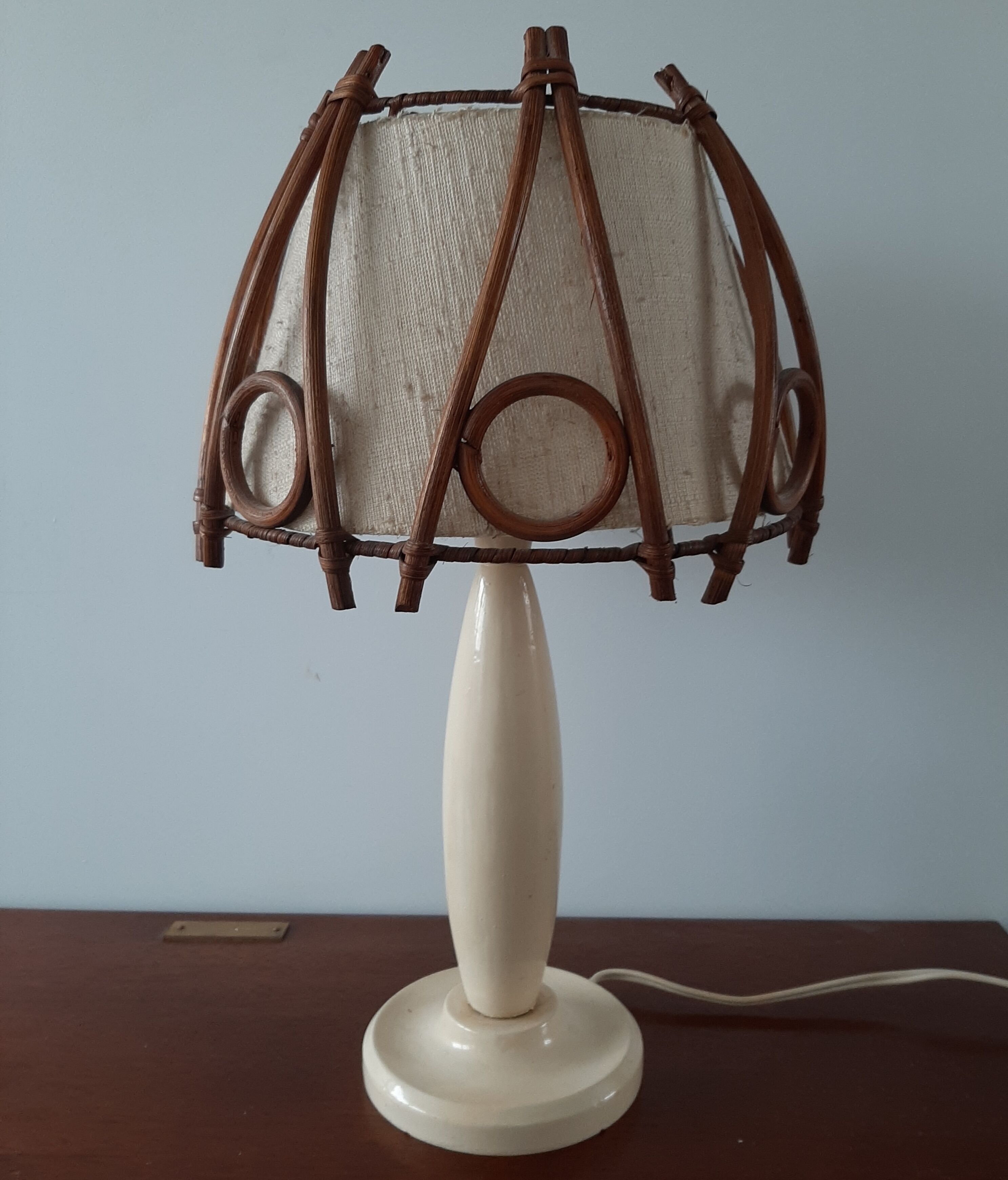 Lampe à poser vintage en rotin
