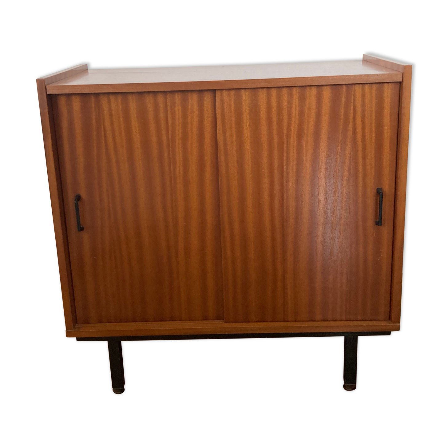 Sliding door cabinet