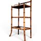 Étagère sur pied en laque du Japon et bambou, époque 1900