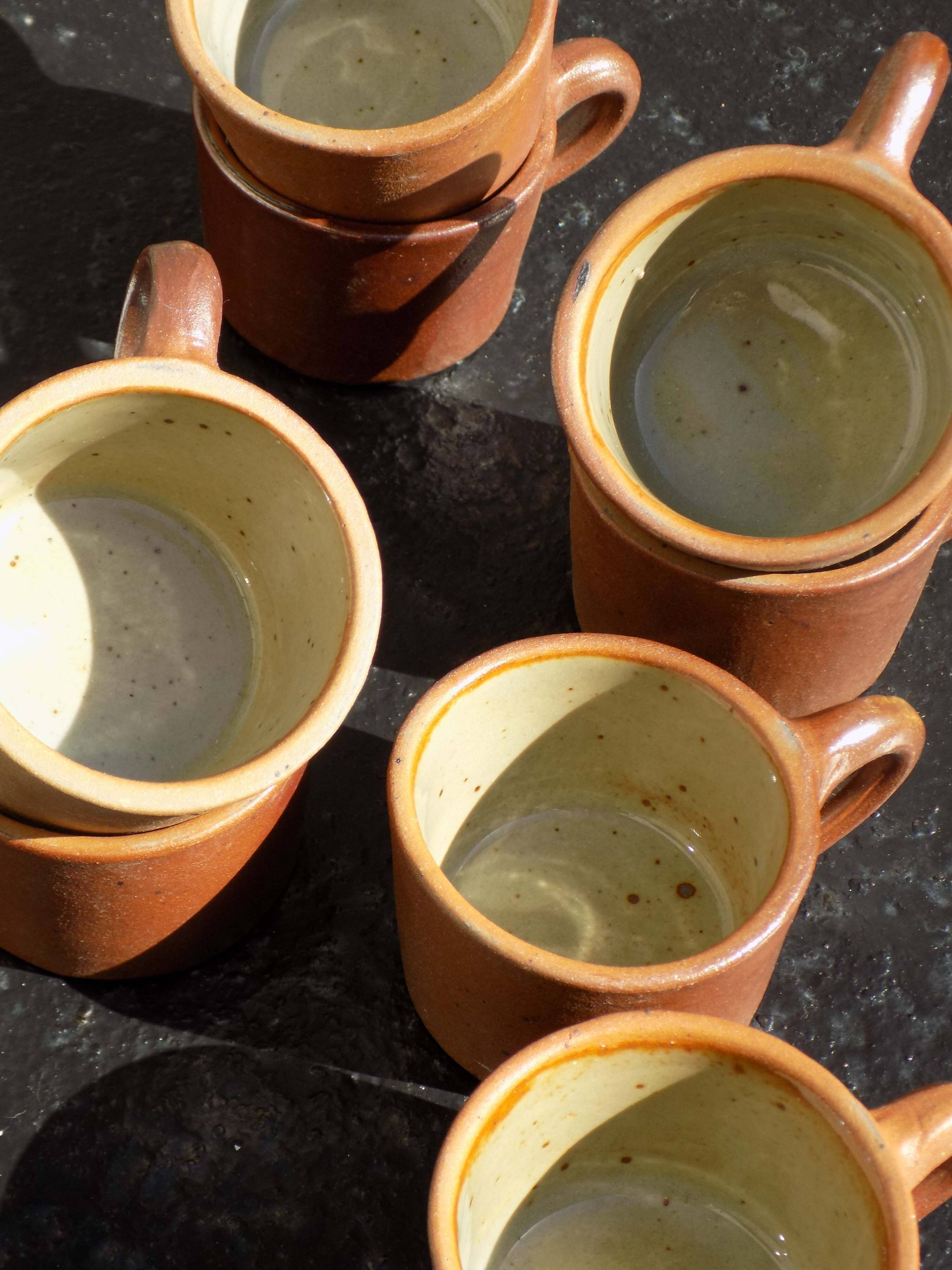 Set of 8 stoneware coffee cups