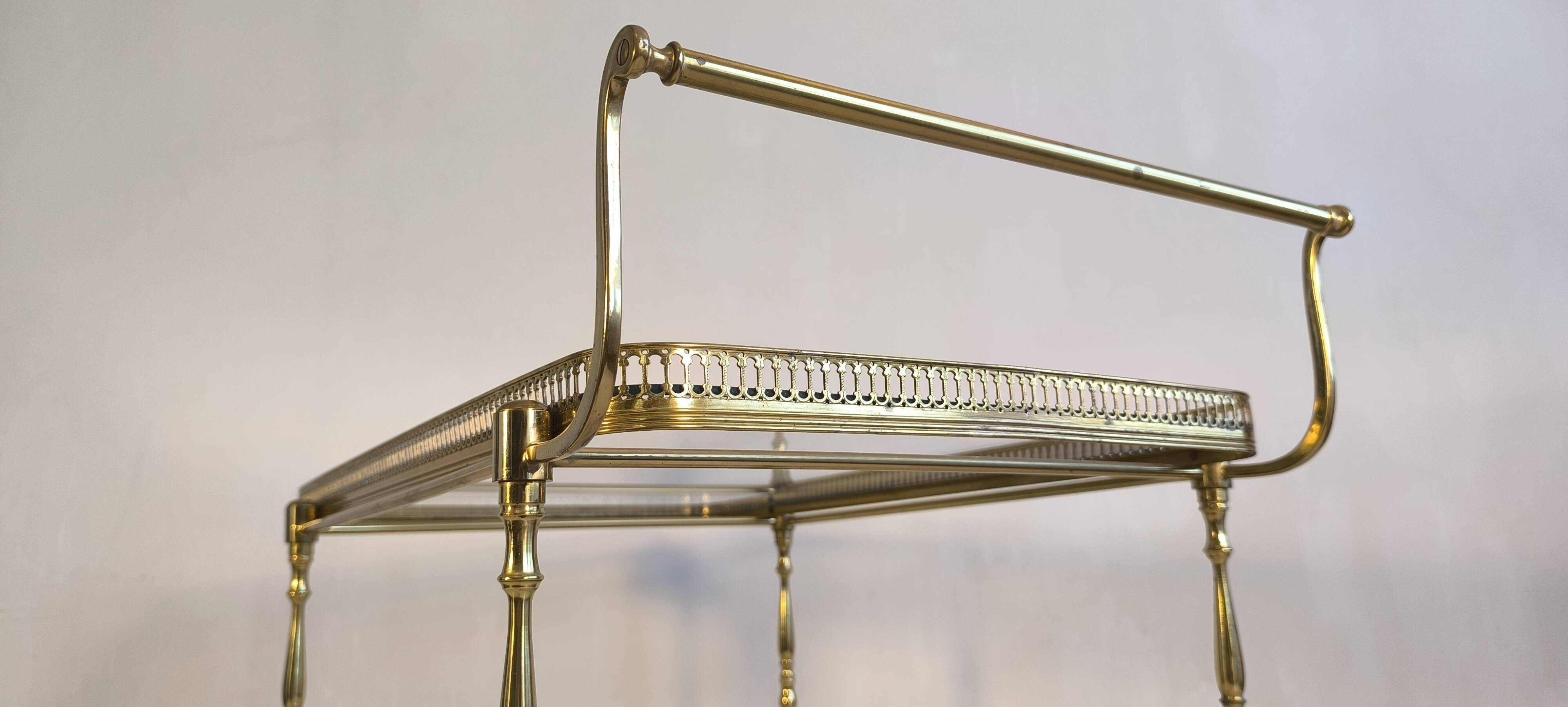 Très belle Desserte roulante en laiton et verre Maison Baguès