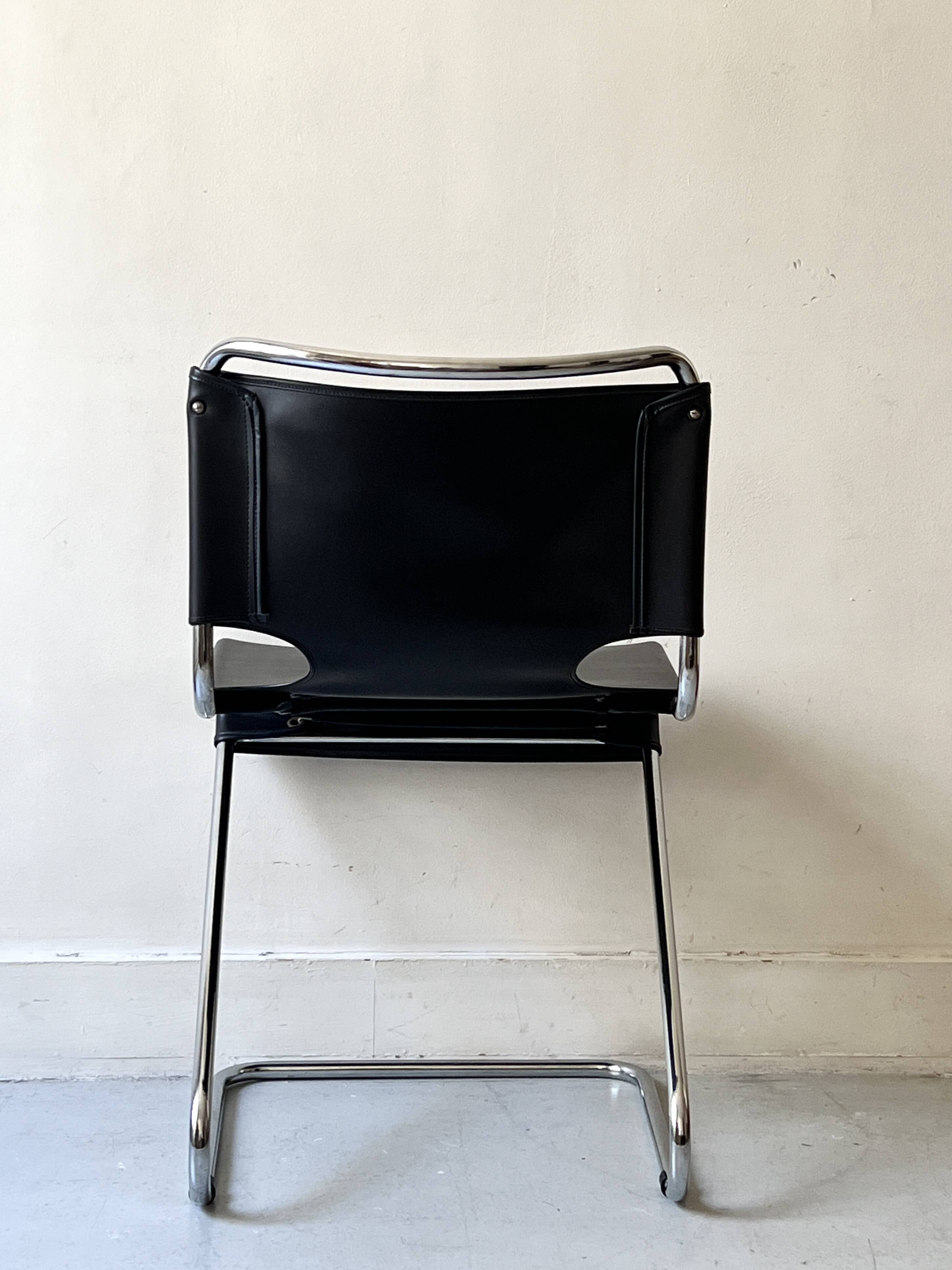Chaise en métal tubulaire et cuir par Olivier Mourgue, France 1960-70