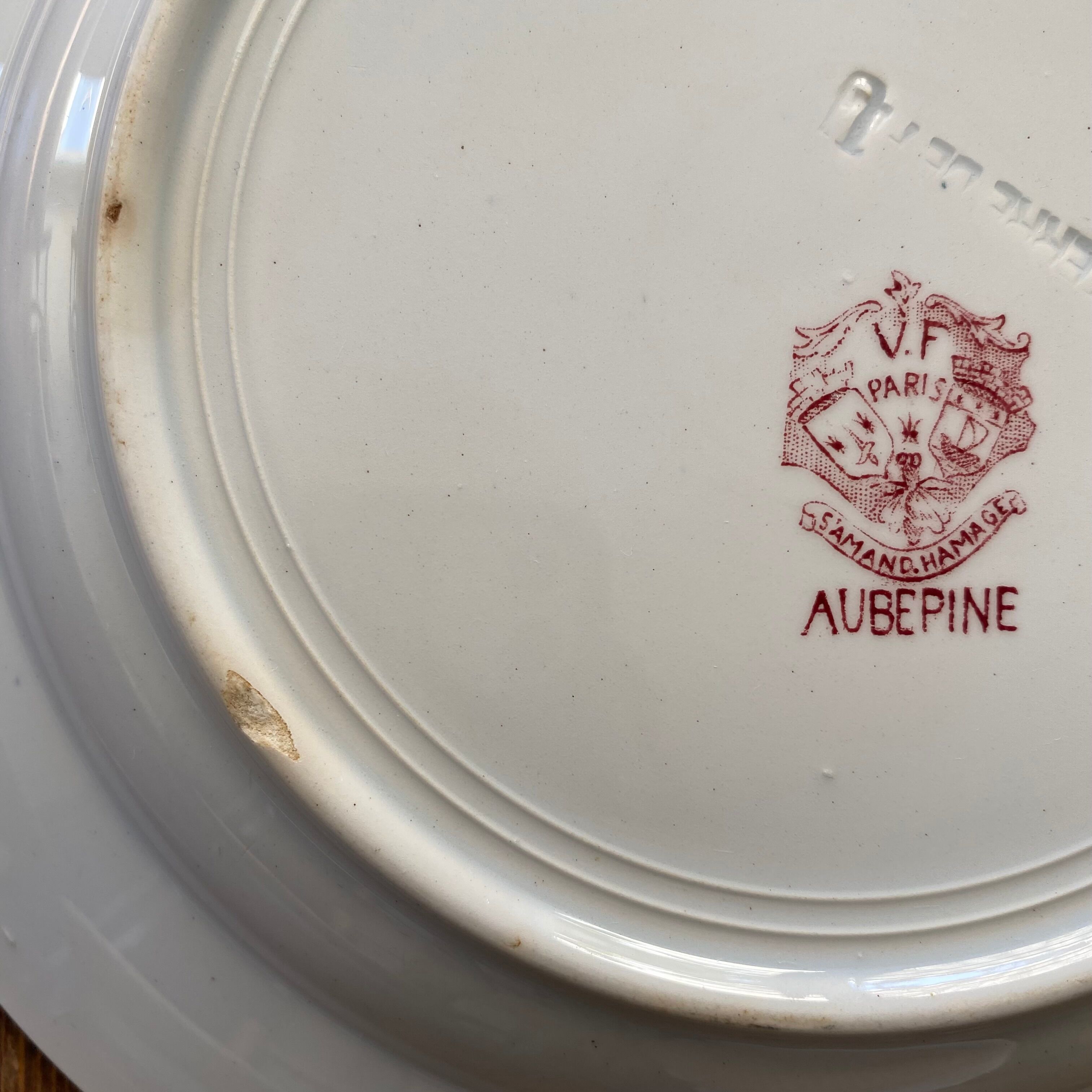 Plate Hawthorn Terre de Fer