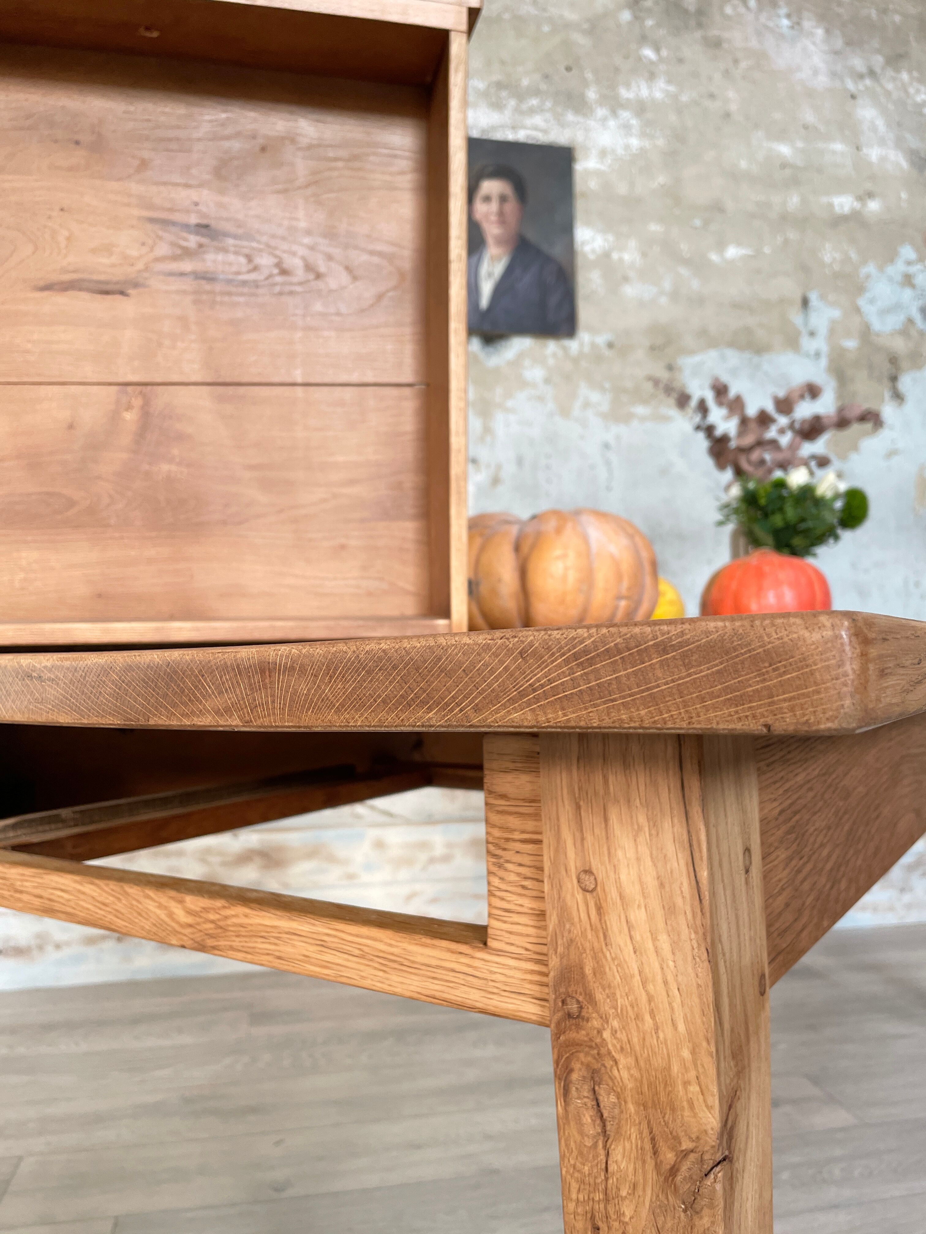 Vintage farmhouse table in solid oak.
