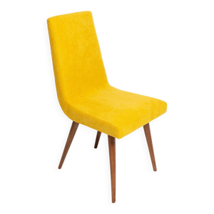 Chaise en laine jaune