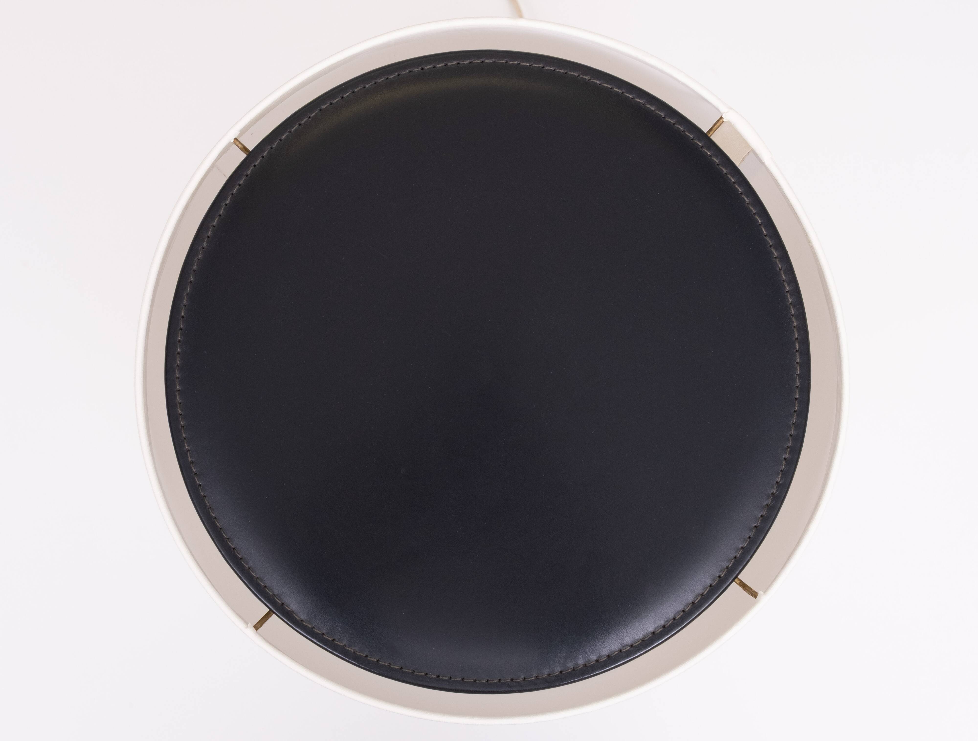 Grand ensemble de bureau exclusif en cuir cousu, années 1960, France