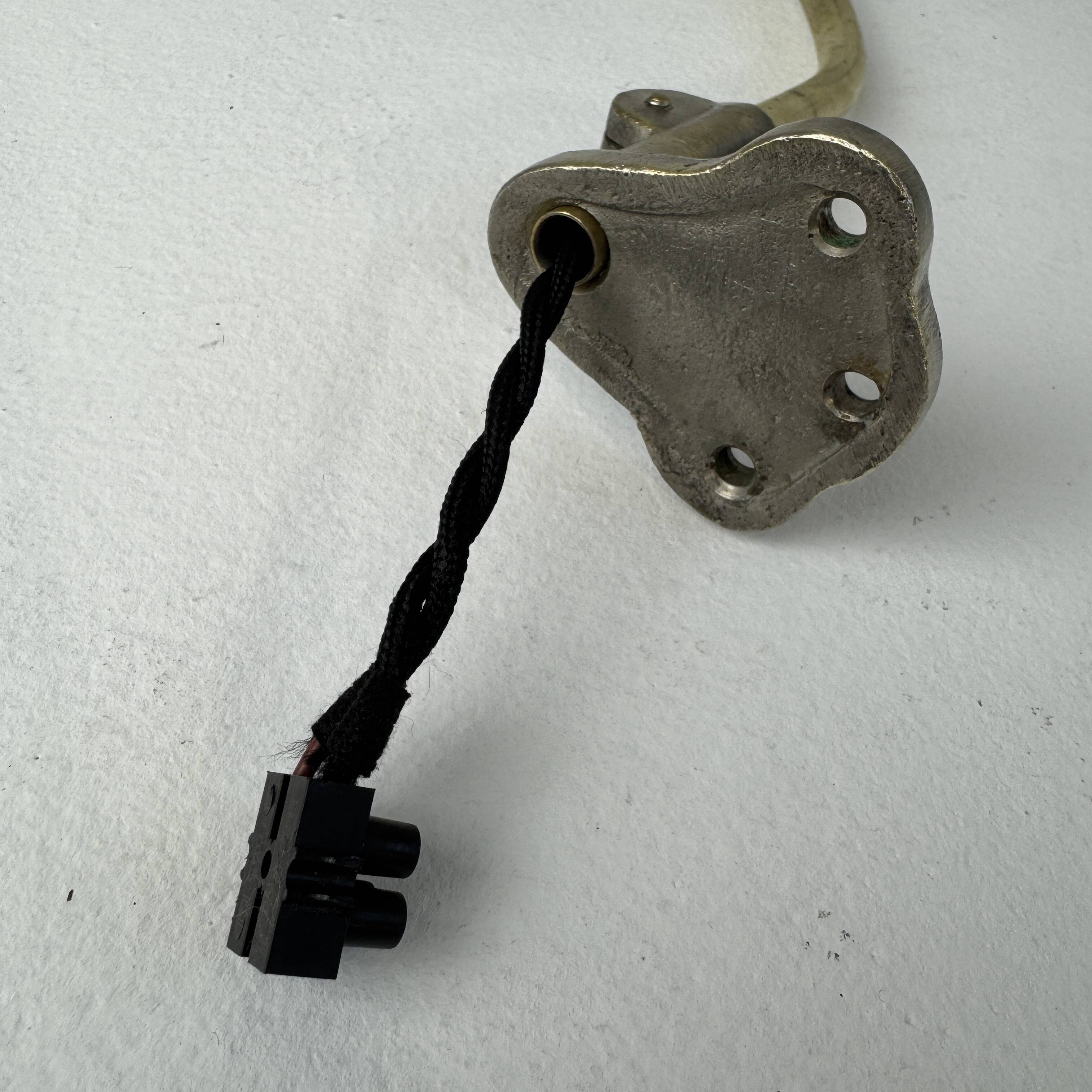PAIR OF ANTIQUE WORKSHOP WALL LIGHTS "BEUNZA"