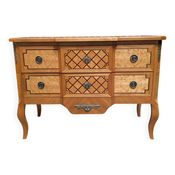 Transitional style chest of drawers