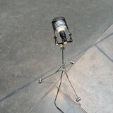 Vintage Italian Sintesi Terra folding floor lamp with tripod by Ernesto Gismondi for Artemide, 1970s.