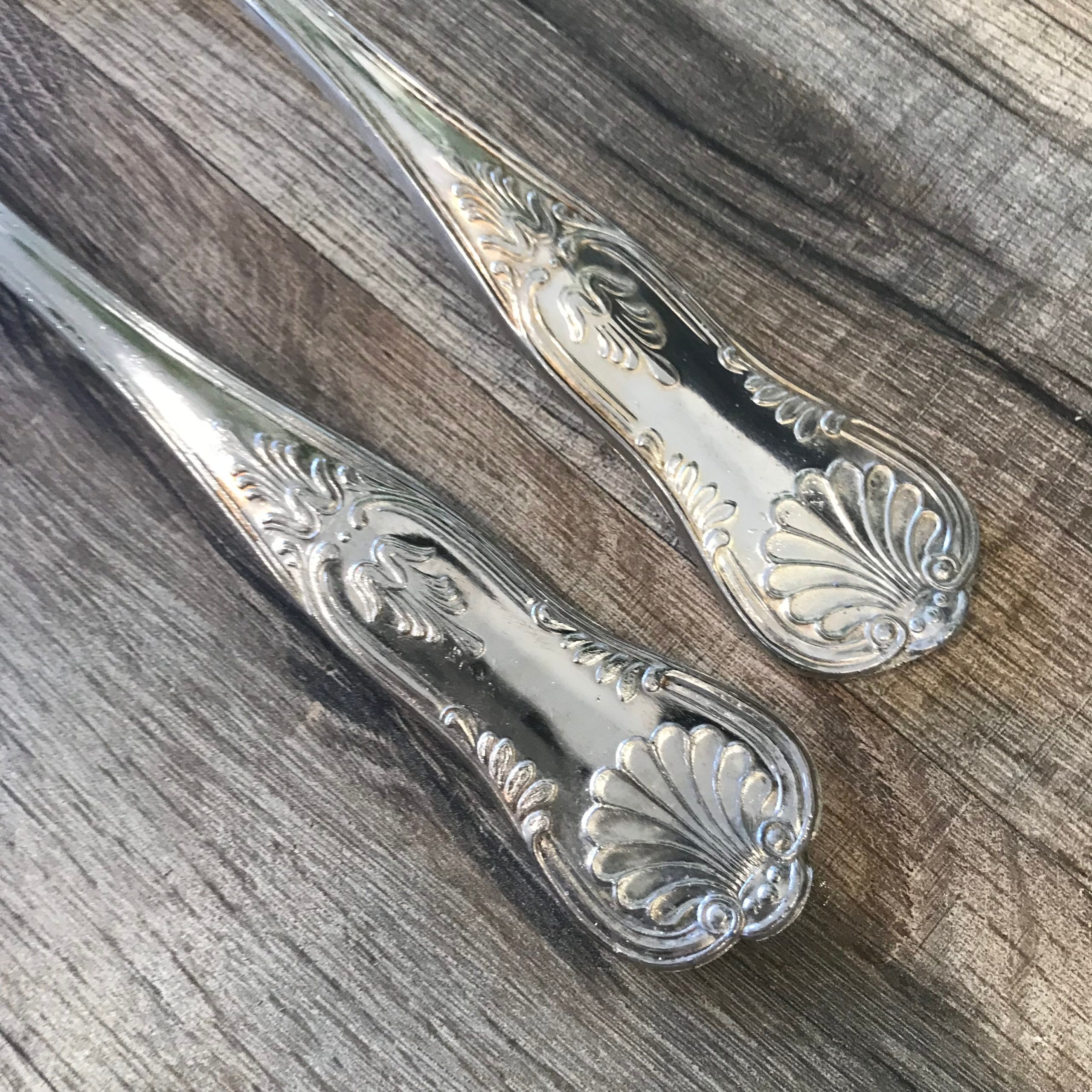 Pair of silver service cutlery