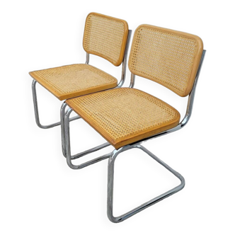 Paire de chaises Marcel Breuer modèle B32 signé Italy.