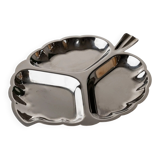 Silver-plated metal leaf-shaped tray with three compartments, Hollywood Regency Italian 1970s, elegant serving platter