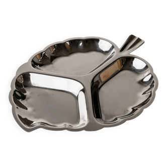 Silver-plated metal leaf-shaped tray with three compartments, Hollywood Regency Italian 1970s, elegant serving platter