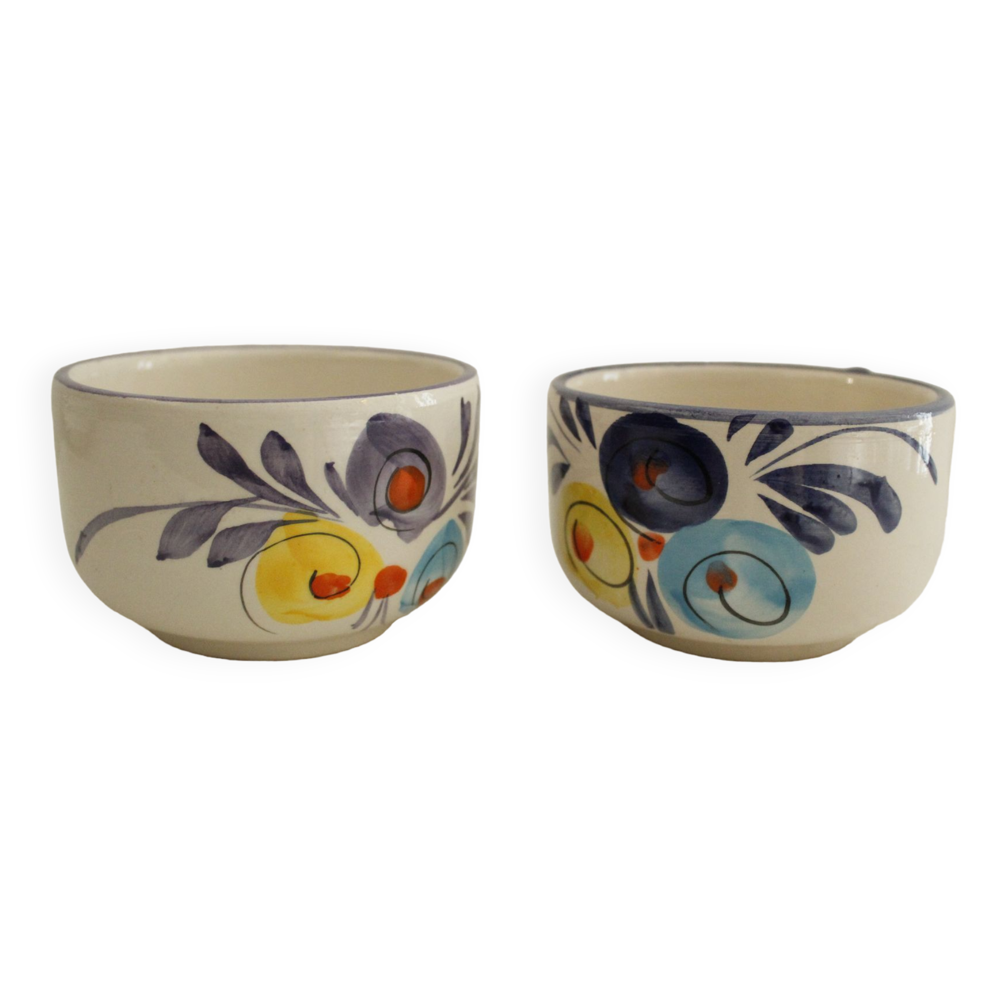2 vintage tea cups floral patterns