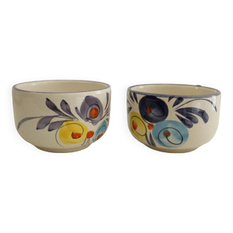 2 vintage tea cups floral patterns