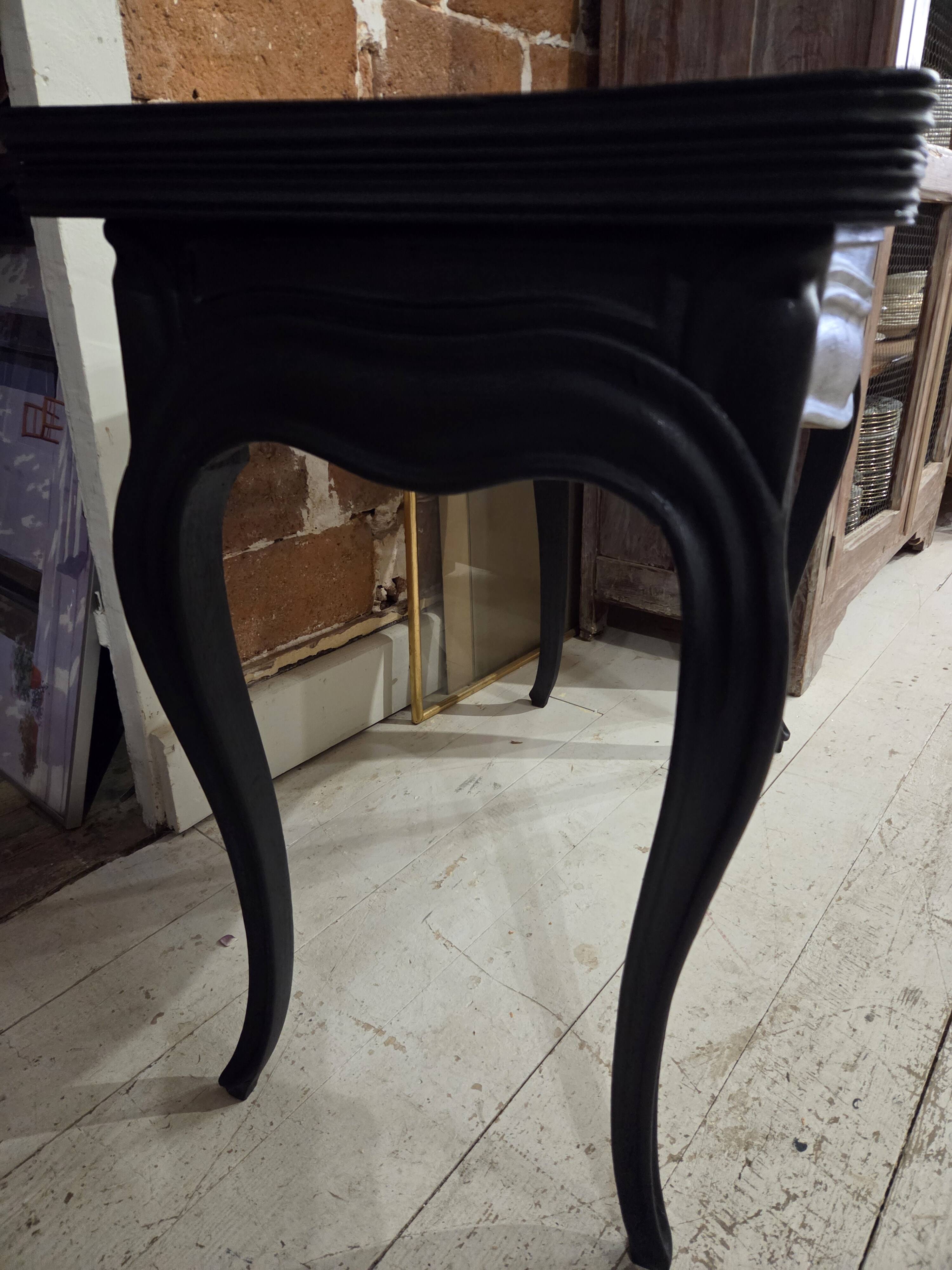 console noire en bois