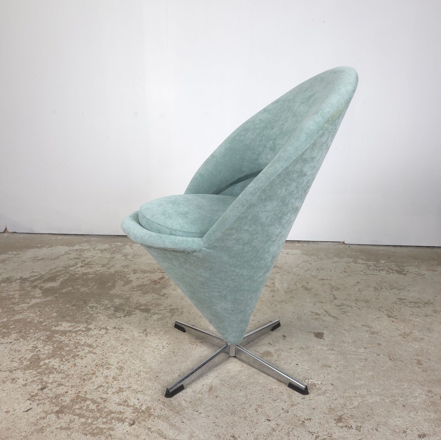 Swivel chair 'Cone Chair' by Verner Panton from the 1960s
