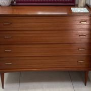 Vintage chest of drawers with 4 drawers and tapered legs by Simmob (1960s/1970s)