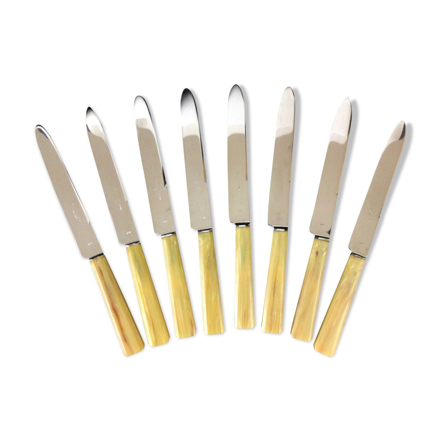 11 horn handle cheese knives