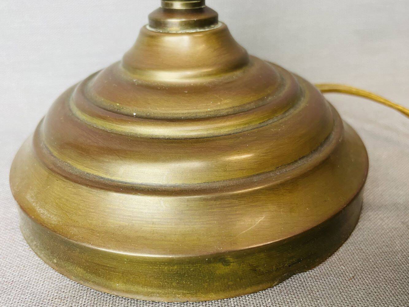 Portuguese 1930s green tulip glass table lamp