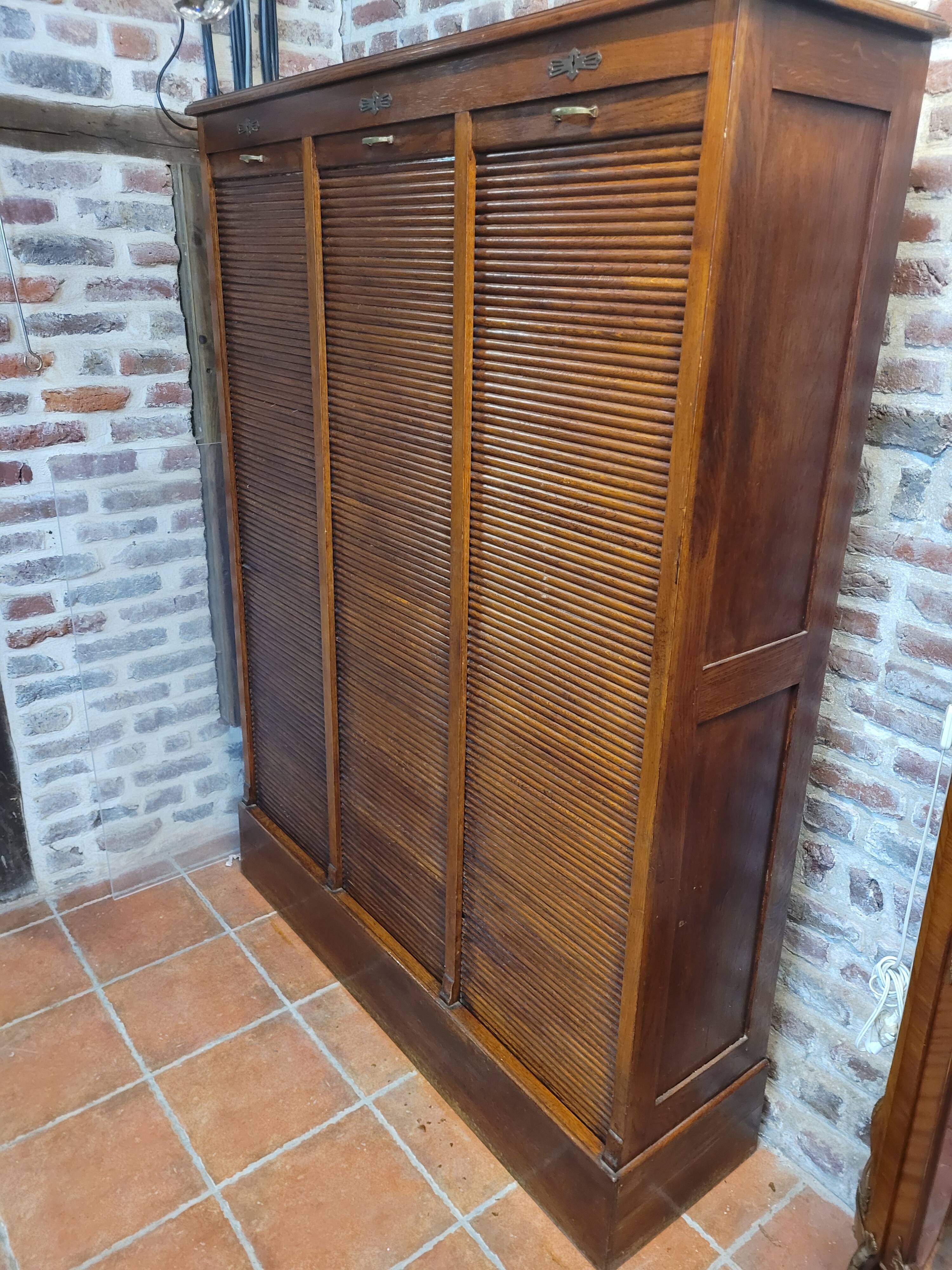 Old oak triple curtain binder