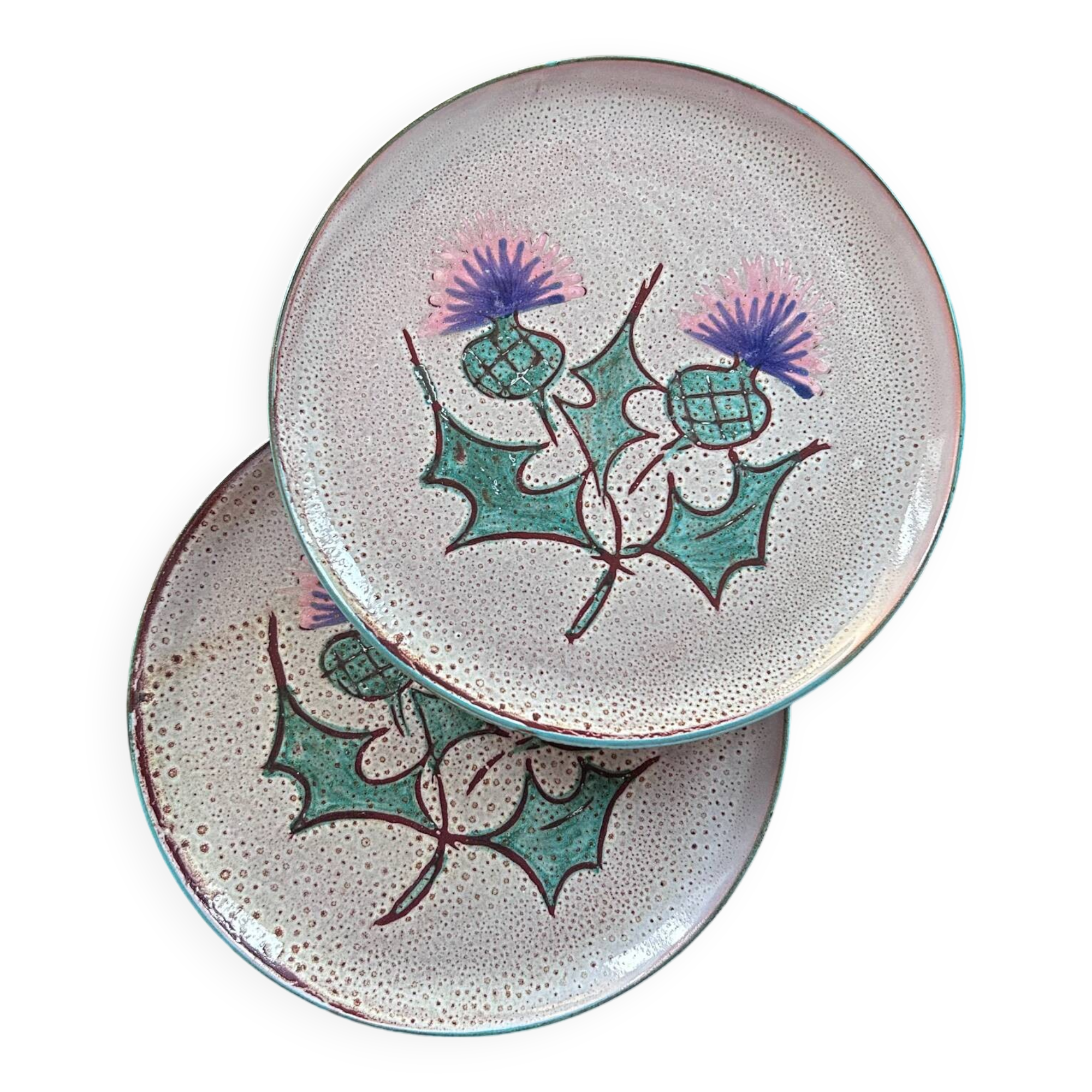 Pair of plates with thistle decoration