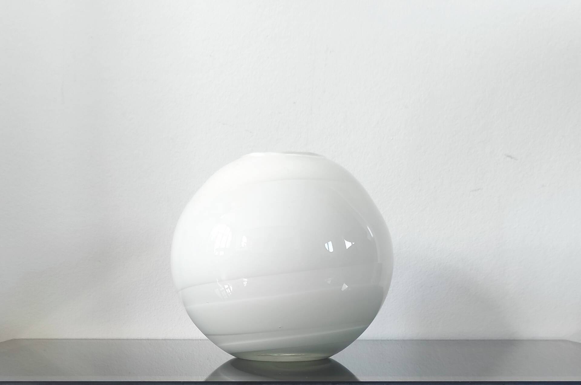 Vase boule vintage