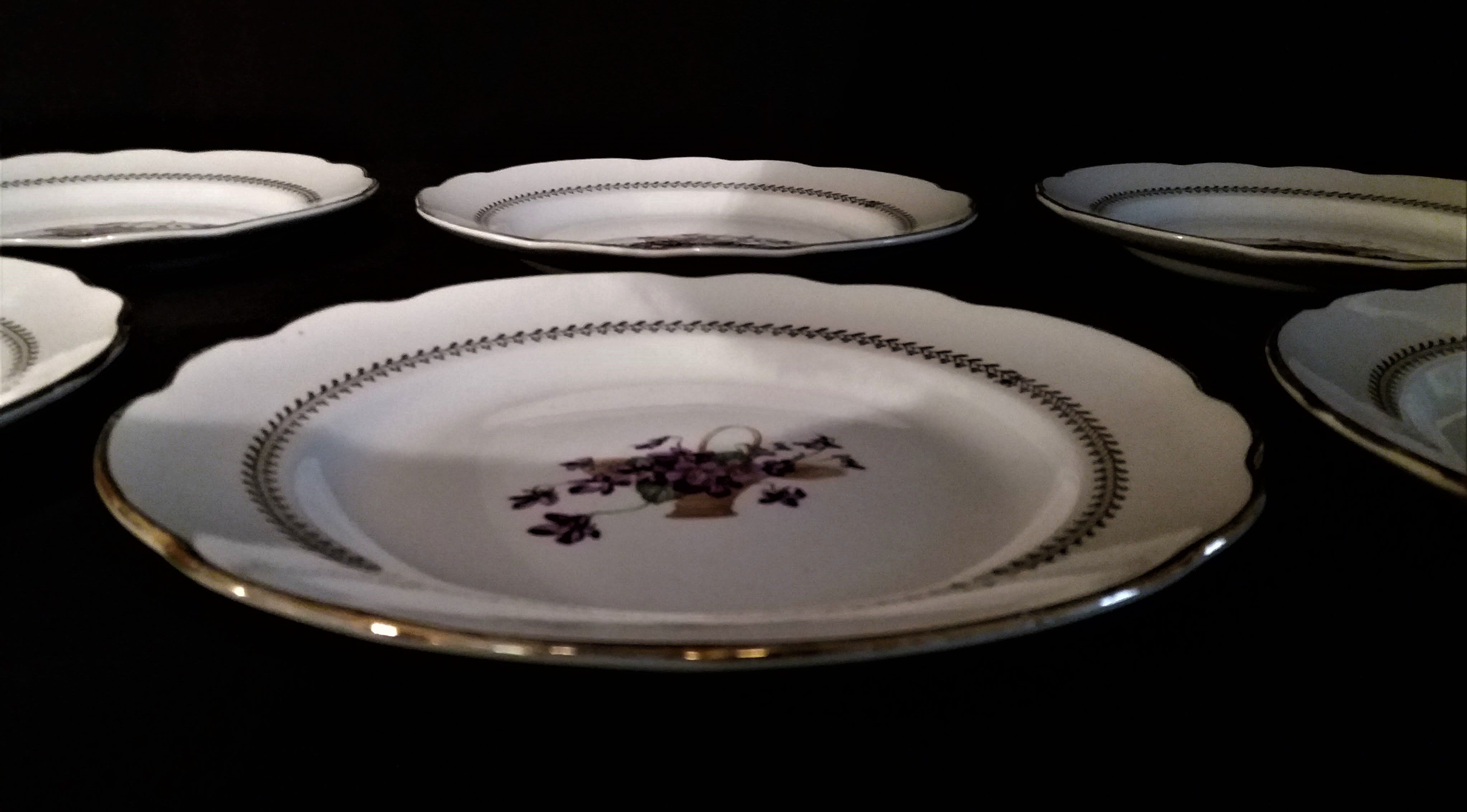 Series of six flat plates in Gien parmoence model Parma