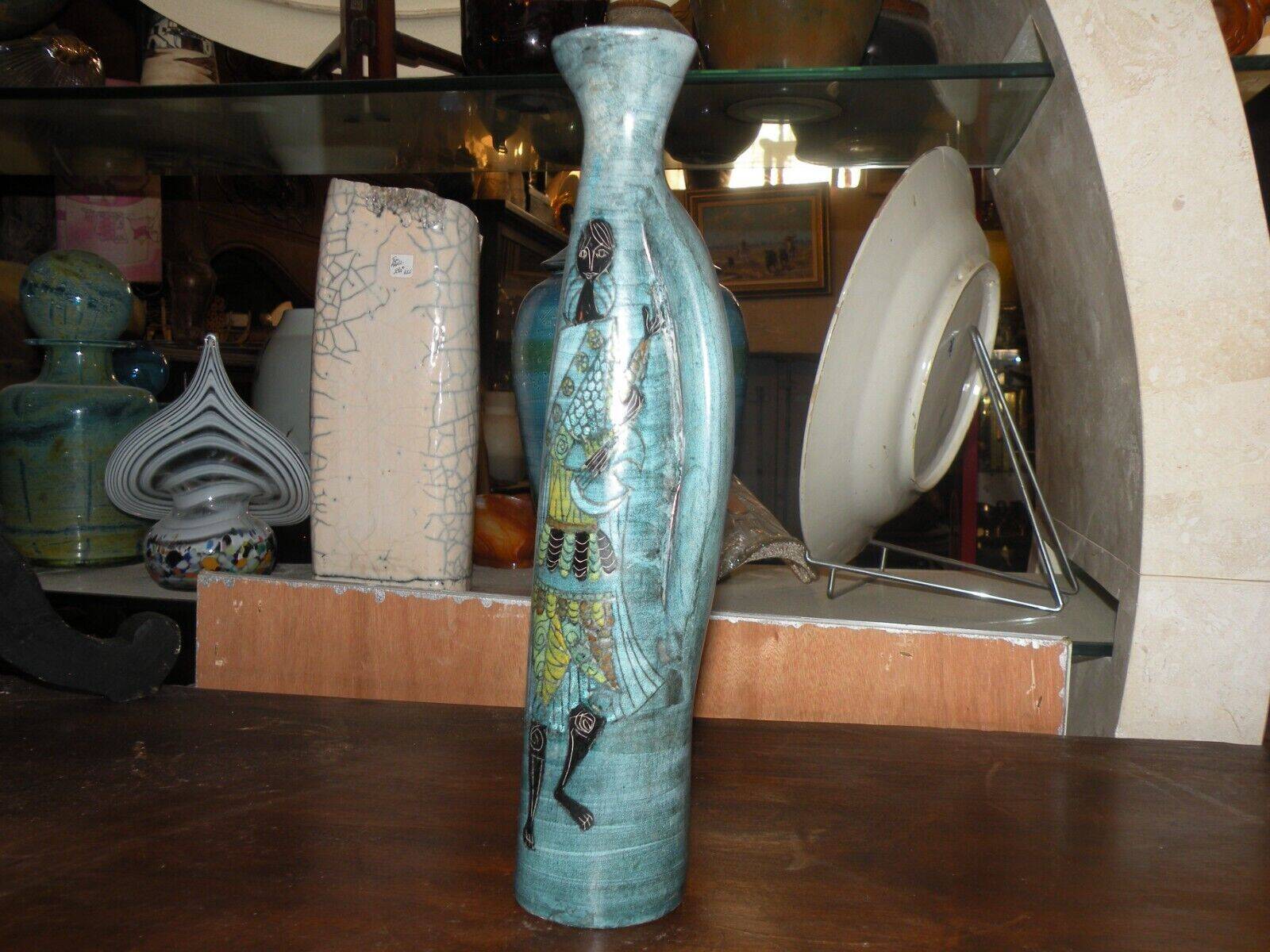 Long ceramic pitcher by jean de lespinasse 1960, l'atelier 55.