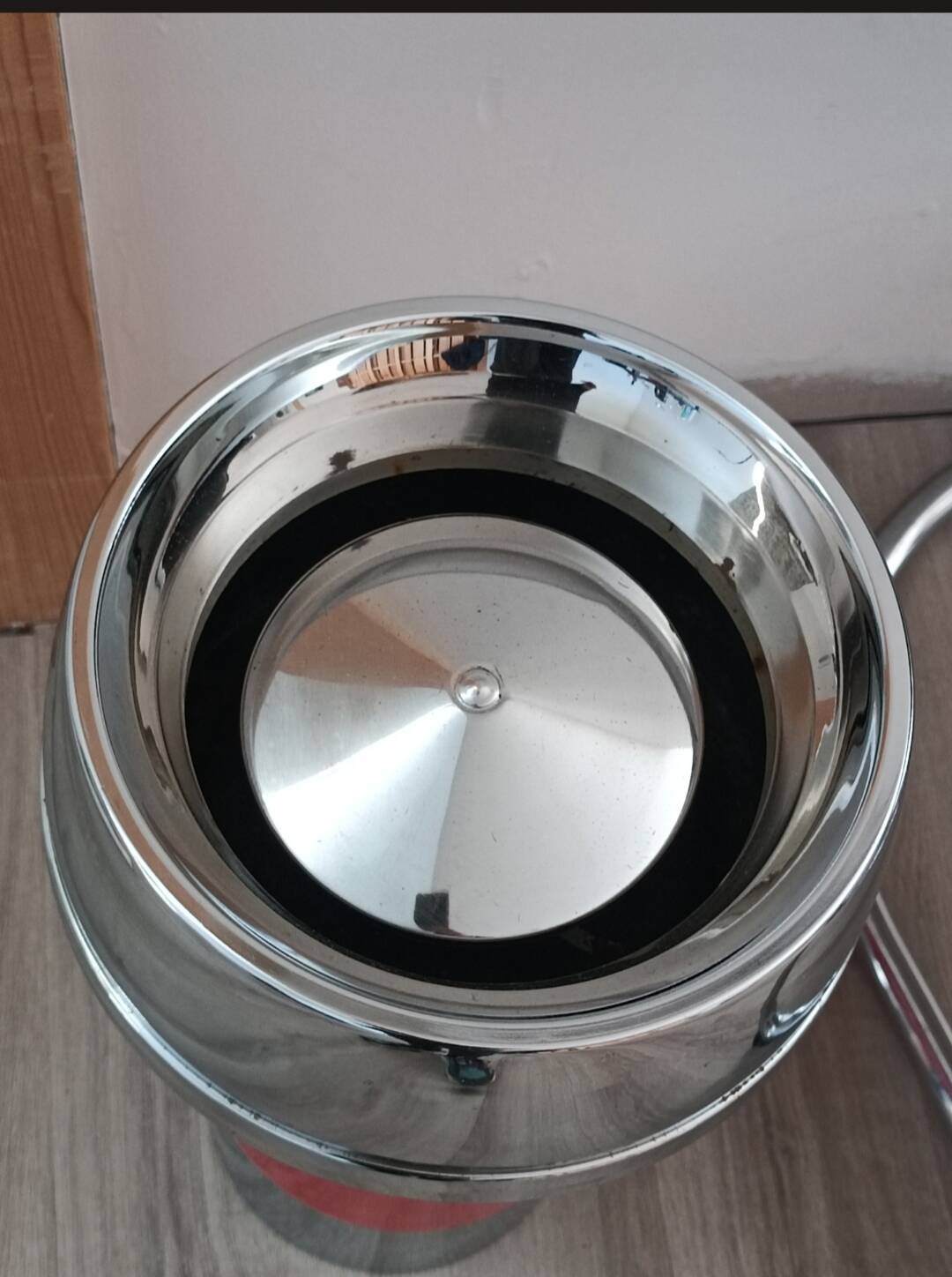 Space age floor ashtray by Maof (Fase) 1970s