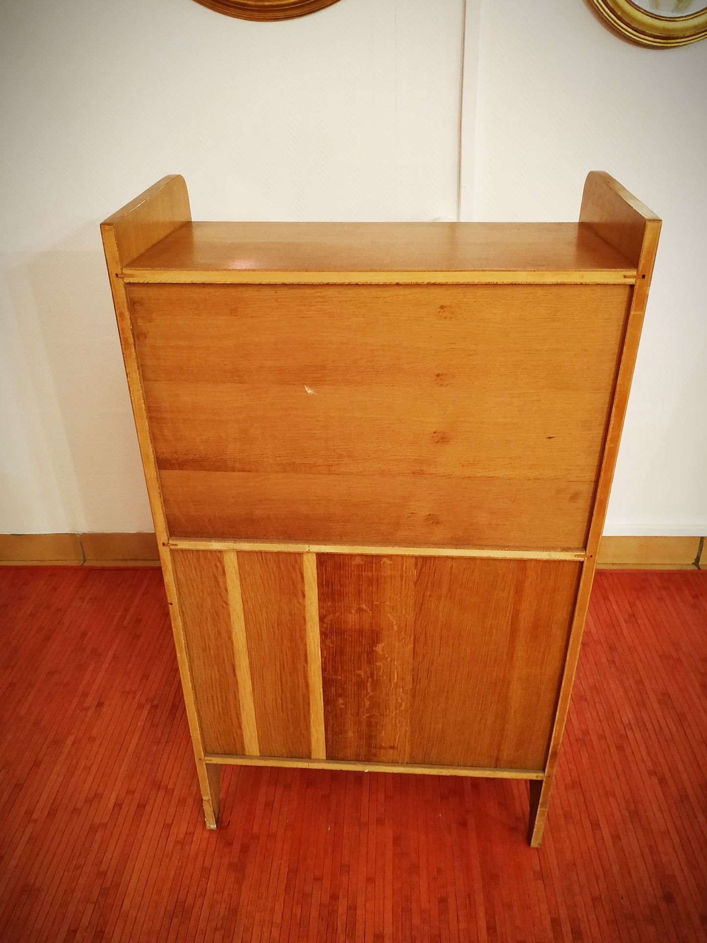 Vintage glass-fronted chest of drawers/bookshelf