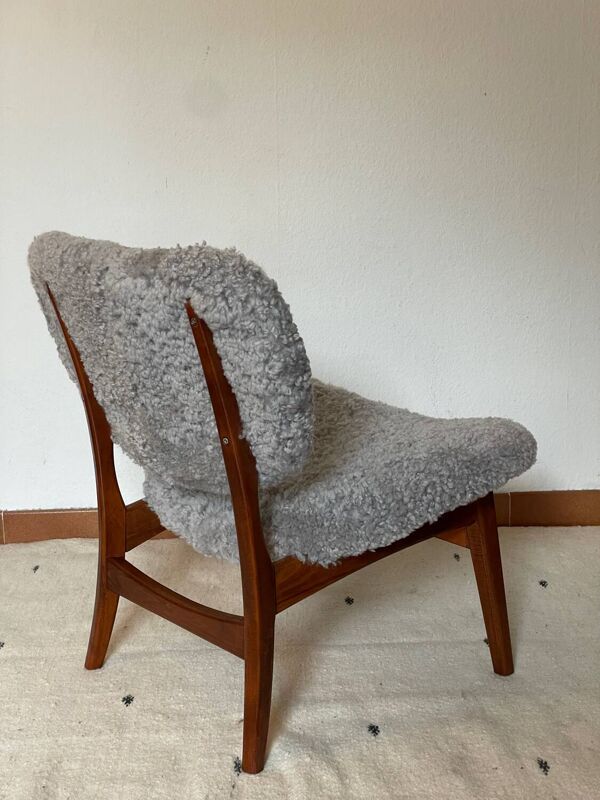 Fauteuil lounge danois du milieu du siècle en peau de mouton années 50