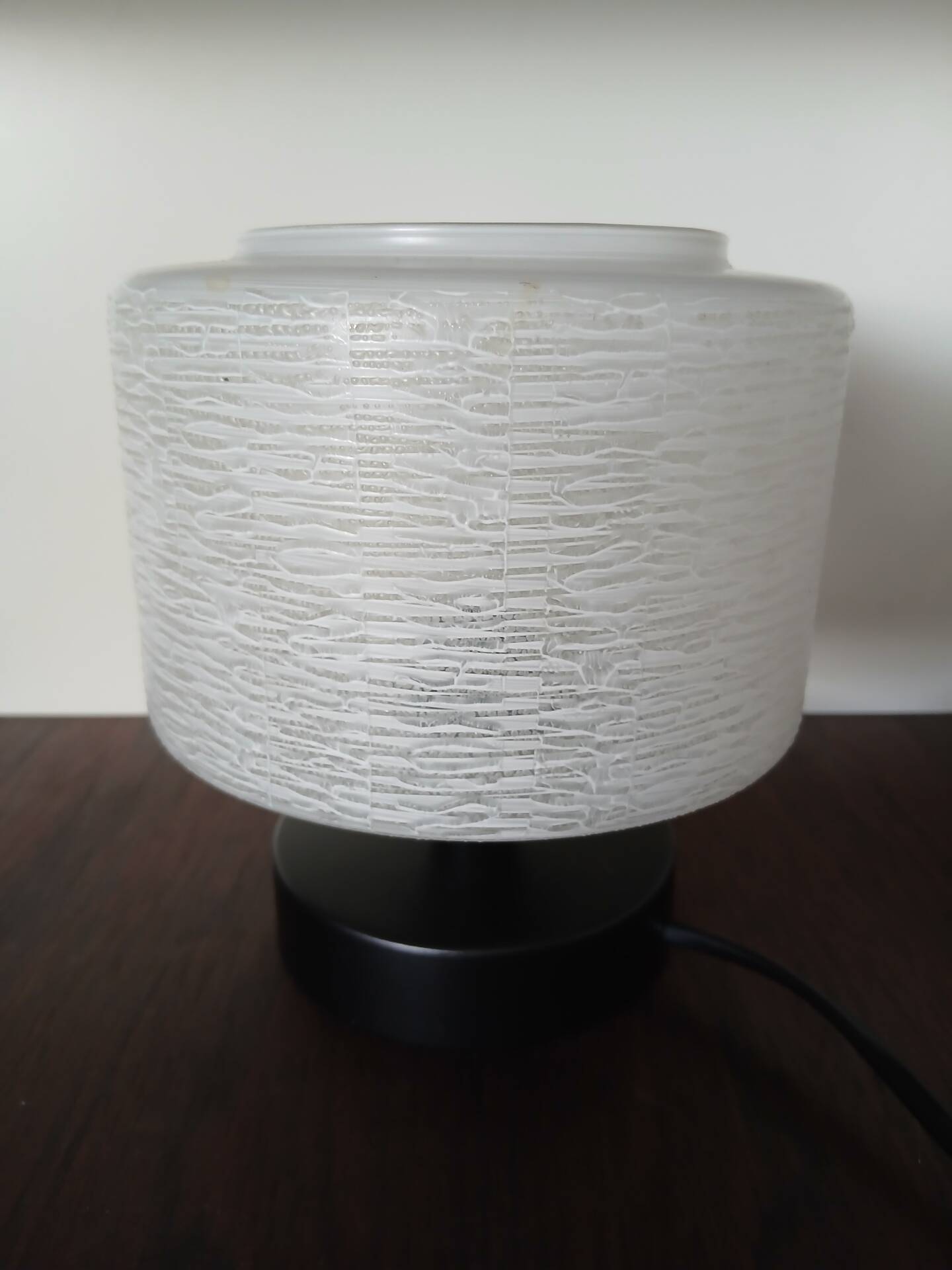 1 vintage table lamp, 4 in stock.