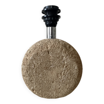 Sculptural lamp base in limestone by Albert Tormos or Fratelli.